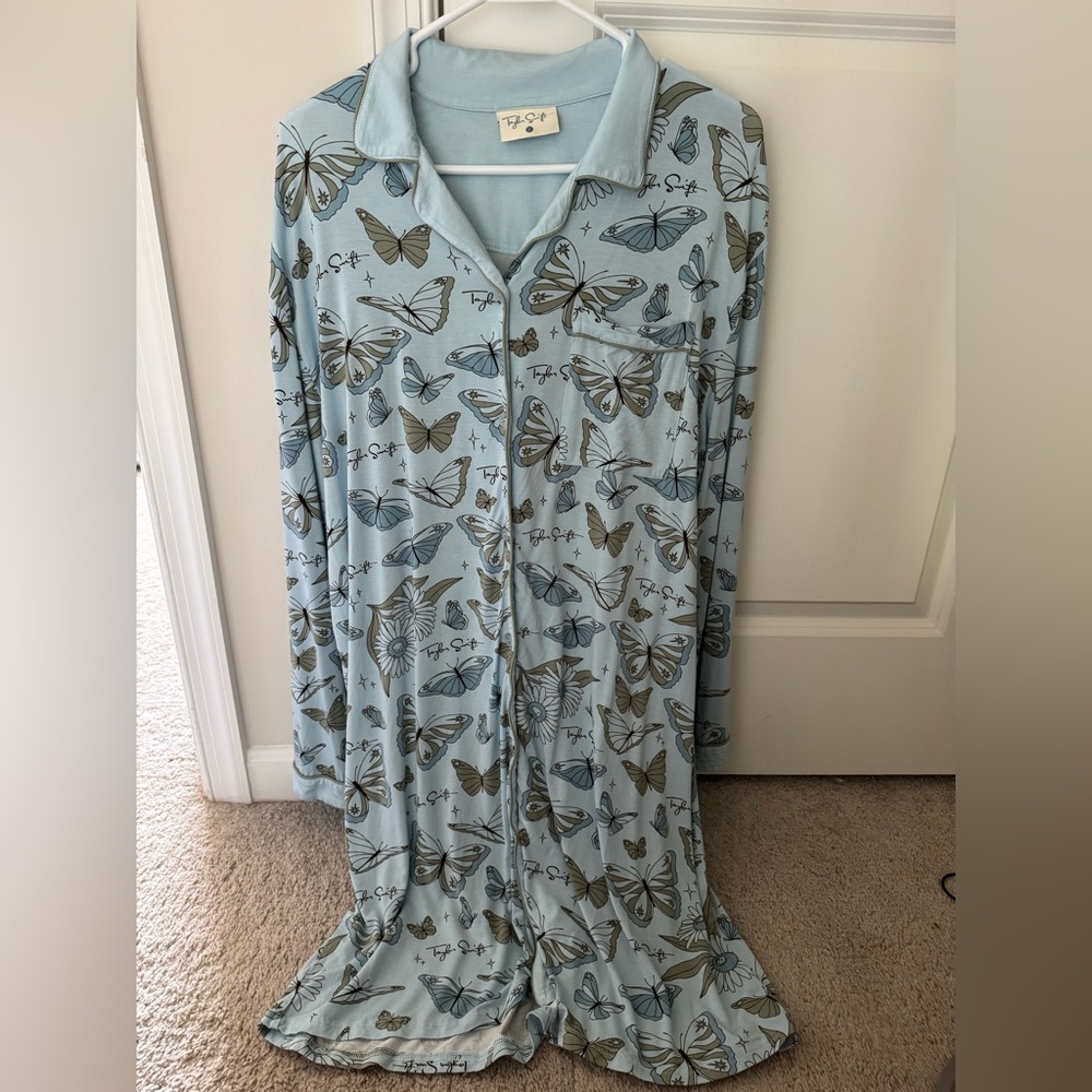 Taylor Swift Light Blue Butterfly Nightgown